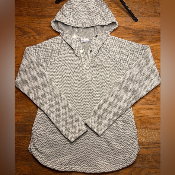 Columbia Women’s Darling Days Pullover Hoodie - Picture 2 of 6